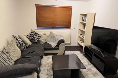 1 bedroom in a flat share to rent, Sandy Way, Birmingham B15