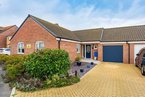 3 bedroom detached bungalow for sale, Darnell Close, Bradwell