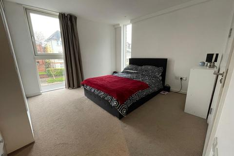 2 bedroom apartment to rent, Goldsworth Road, Woking, GU21