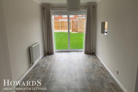 3 bedroom semi-detached house to rent, Humber Keel, Great yarmouth