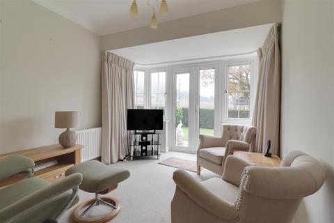 Cam Lodge Dursley Road, Woodfield, Dursley, GL11 6PP