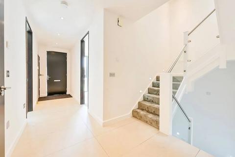 5 bedroom house to rent, Gunnersbury Mews, London W4