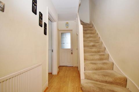 4 bedroom terraced house for sale, Malvern Avenue, Rayners Lane