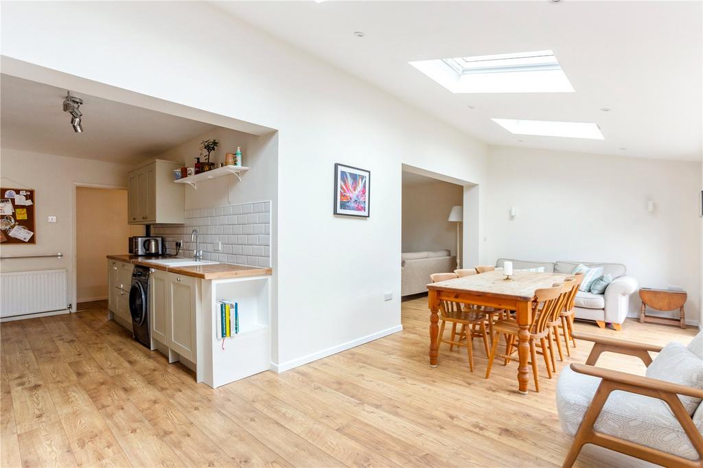 Kitchen Dining Area