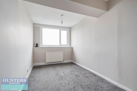 2 bedroom flat to rent, Great Horton Road, Bradford, West Yorkshire, BD7