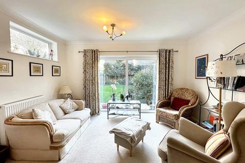 21 Beech Drive, Rugby, CV22 7LT