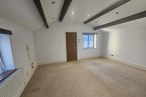 3 bedroom house to rent, Main Street, Shadwell