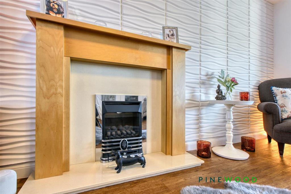Lounge   fireplace
