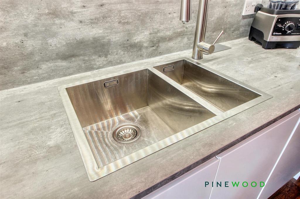 Kitchen/utility area