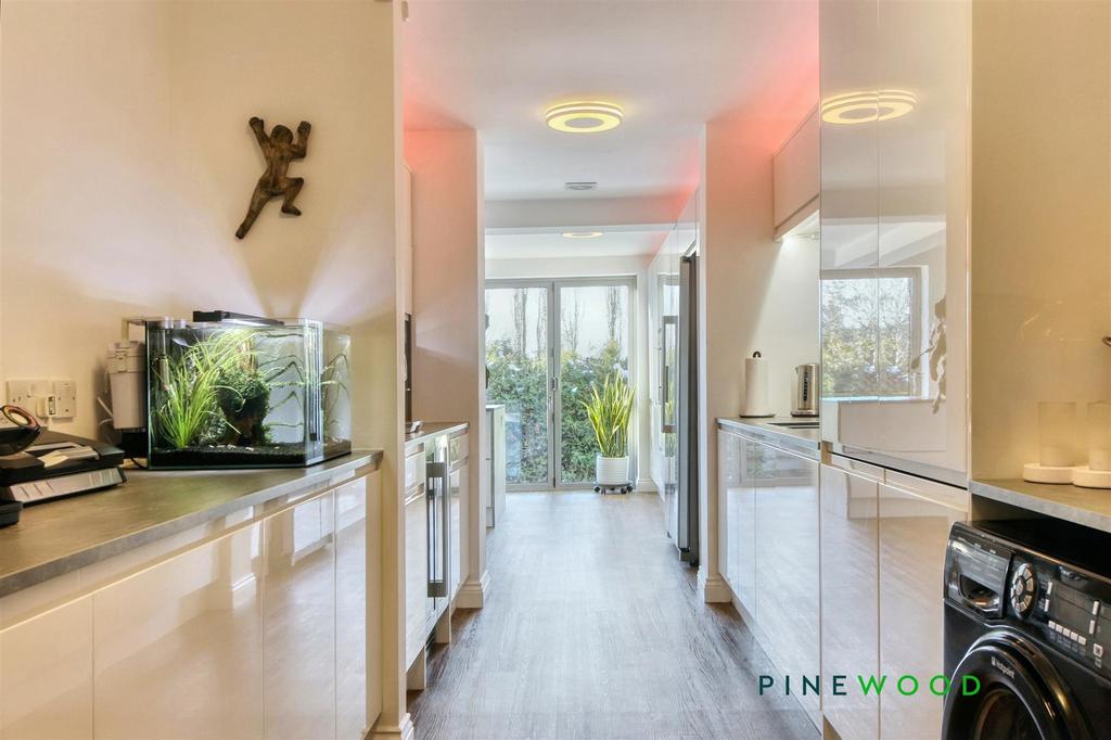 Kitchen/utility area
