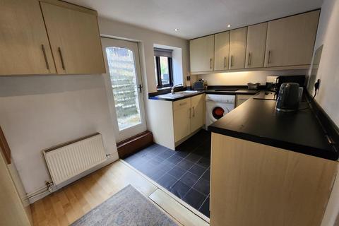 2 bedroom house to rent, Bolton Road North, Ramsbottom, Bury