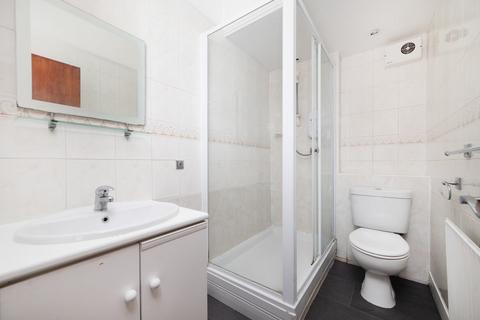 Studio to rent, Kingdon Road, West Hampstead