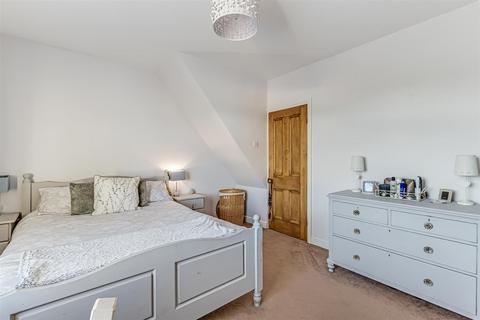31 North Parade, Ilkley, LS29 8JN