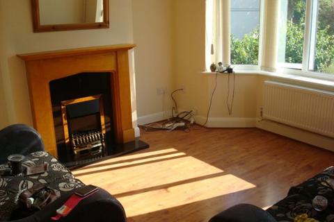 3 bedroom terraced house to rent, Heath Lane