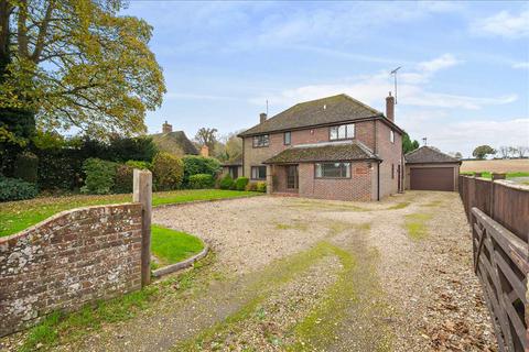 5 bedroom detached house to rent, Northbourne House, Clanville