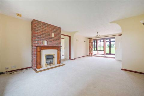 5 bedroom detached house to rent, Northbourne House, Clanville