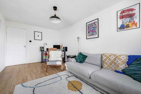 1 bedroom flat for sale, Edmeston Close, London E9