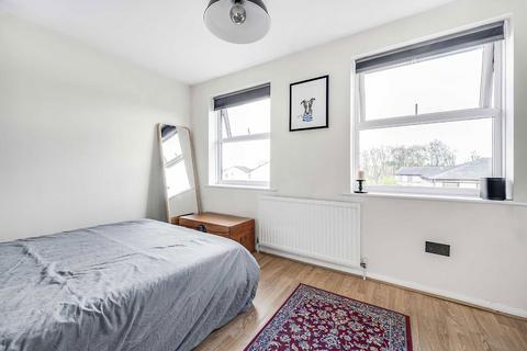 1 bedroom flat for sale, Edmeston Close, London E9