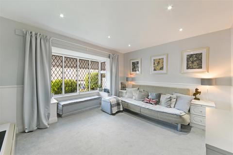 25 Beech Way, Epsom, KT17 4NG