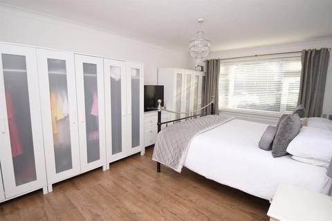 1 Palace Close, Whitstable, CT5 2PU