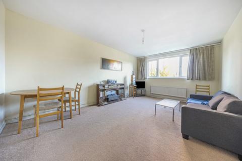 2 bedroom apartment for sale, Byron Way, Northolt, Middlesex