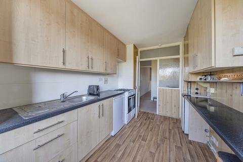 2 bedroom apartment for sale, Byron Way, Northolt, Middlesex