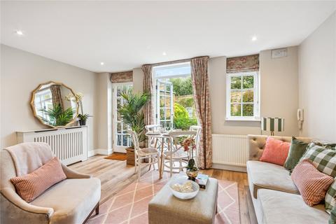 1 bedroom terraced house for sale, Hepburn Mews, SW11