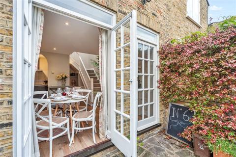 1 bedroom terraced house for sale, Hepburn Mews, SW11