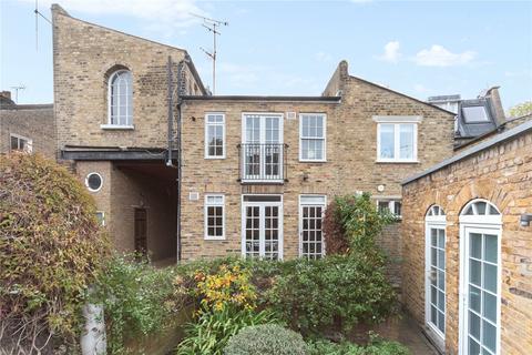 1 bedroom terraced house for sale, Hepburn Mews, SW11