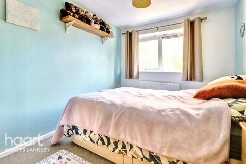 3 bedroom flat for sale, Yeomans Ride, Hemel Hempstead