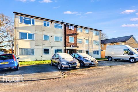 3 bedroom flat for sale, Yeomans Ride, Hemel Hempstead