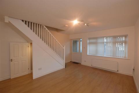 2 bedroom semi-detached house to rent, Frankland Road,, Croxley Green