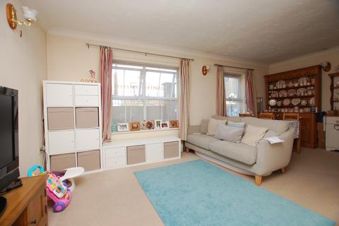 2 bedroom flat to rent, WILLOW HOUSE