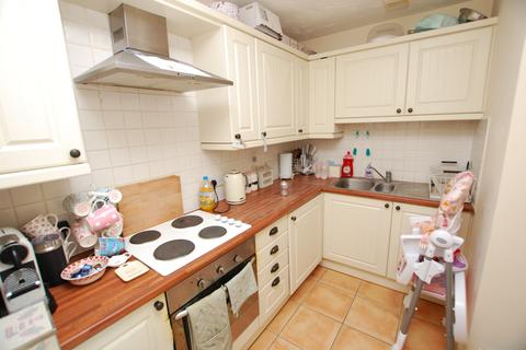 2 bedroom flat to rent, WILLOW HOUSE