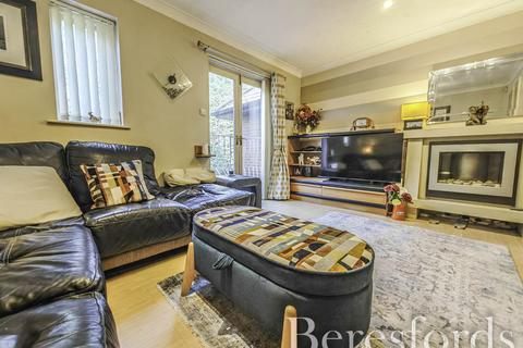 4 bedroom terraced house for sale, Nicholsons Grove, Colchester, CO1