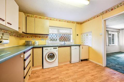 2 bedroom flat for sale, Kingston Road, Ewell Village