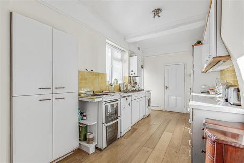 1 bedroom flat for sale, Portman Avenue, East Sheen, SW14