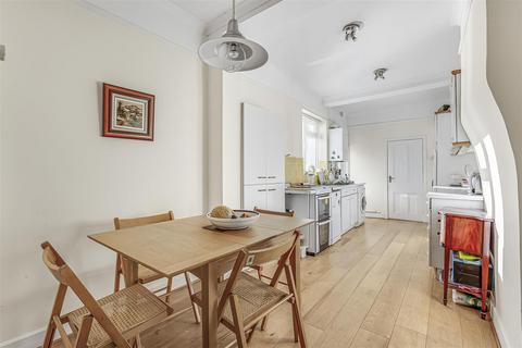 1 bedroom flat for sale, Portman Avenue, East Sheen, SW14