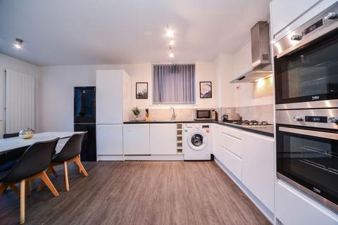 2 bedroom flat for sale, Priory Road, London NW6