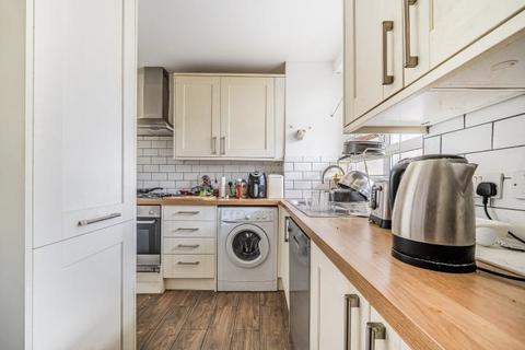 3 bedroom flat for sale, Gibbs Green, London, W14