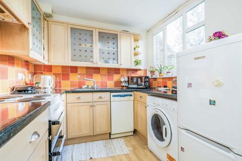 2 bedroom flat for sale, Sycamore Walk, London W10