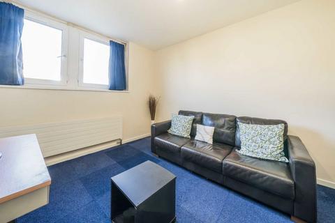 2 bedroom flat for sale, Sycamore Walk, London W10