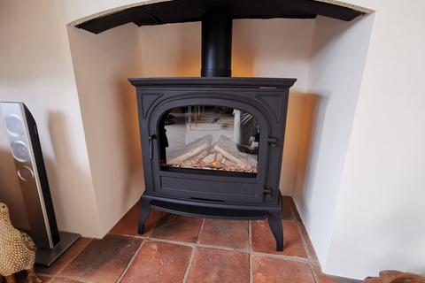 Woodside, 24 Newgate, Kirby Cane, Bungay, NR35 2PP