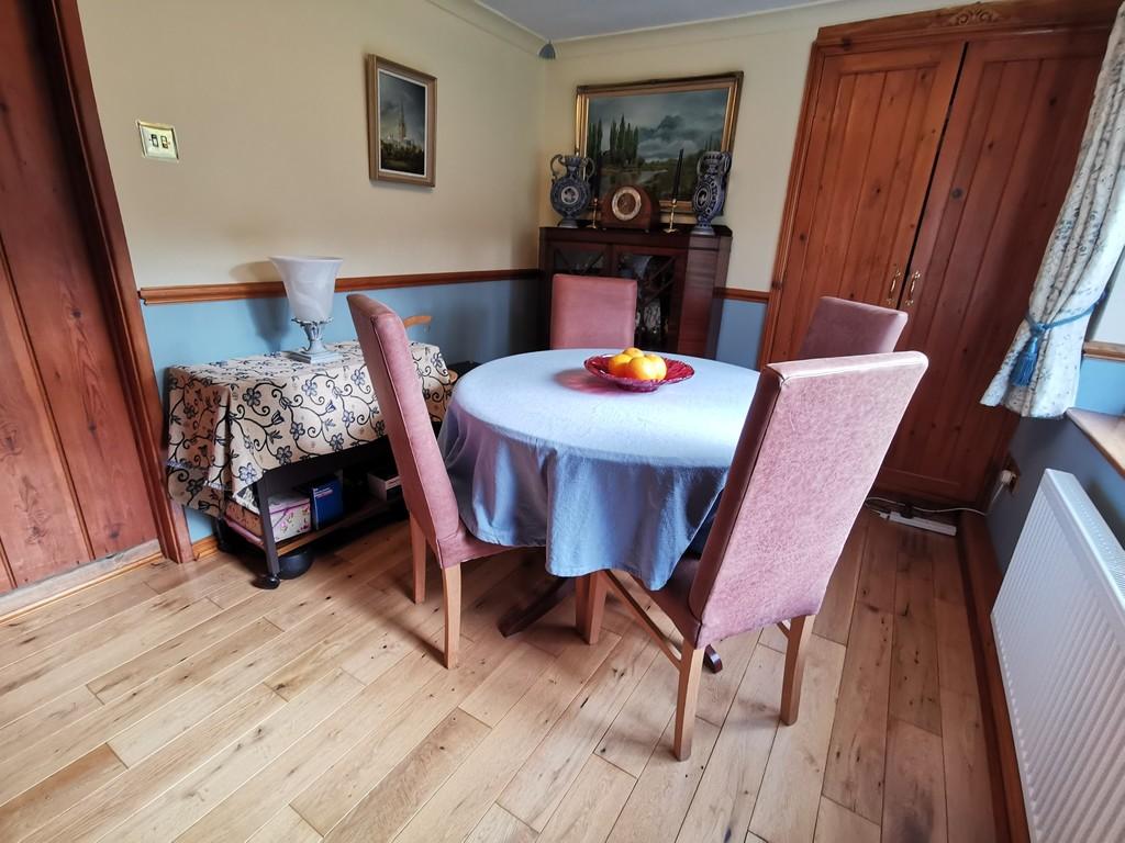 Dining Room-Snug