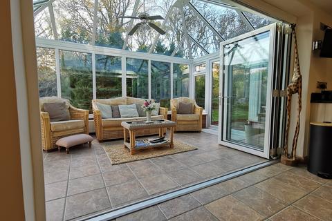 Woodside, 24 Newgate, Kirby Cane, Bungay, NR35 2PP