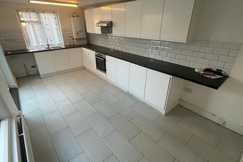 3 bedroom house to rent, Birkbeck Road, Tottenham, London