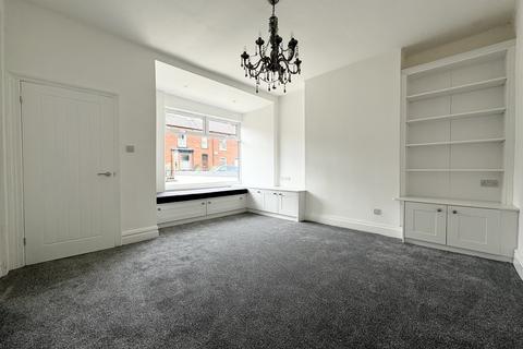 4 bedroom terraced house to rent, Marshall Street, Crossgates