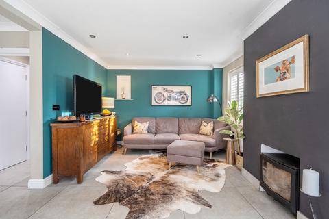 14 Limmings Lane, Thame, OX9 3PQ