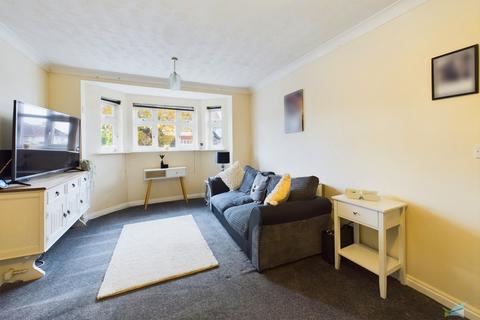 2 bedroom apartment for sale, Elm Court, Bebington CH63