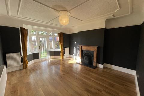 4 bedroom semi-detached house to rent, Heathfield Road, Liverpool